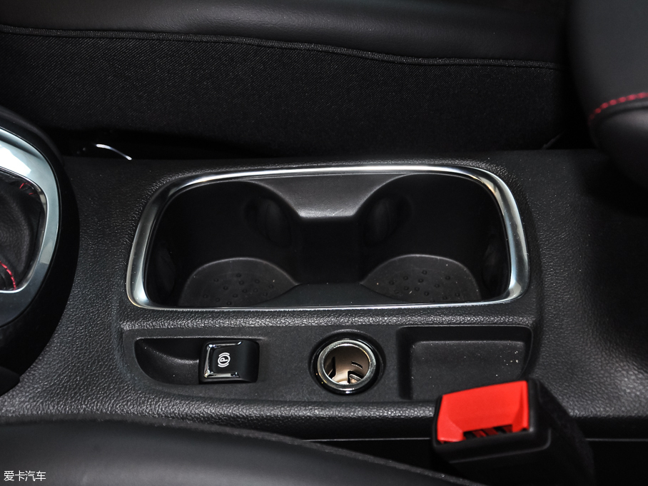 2016GS ɎGS 20T pxȼ\