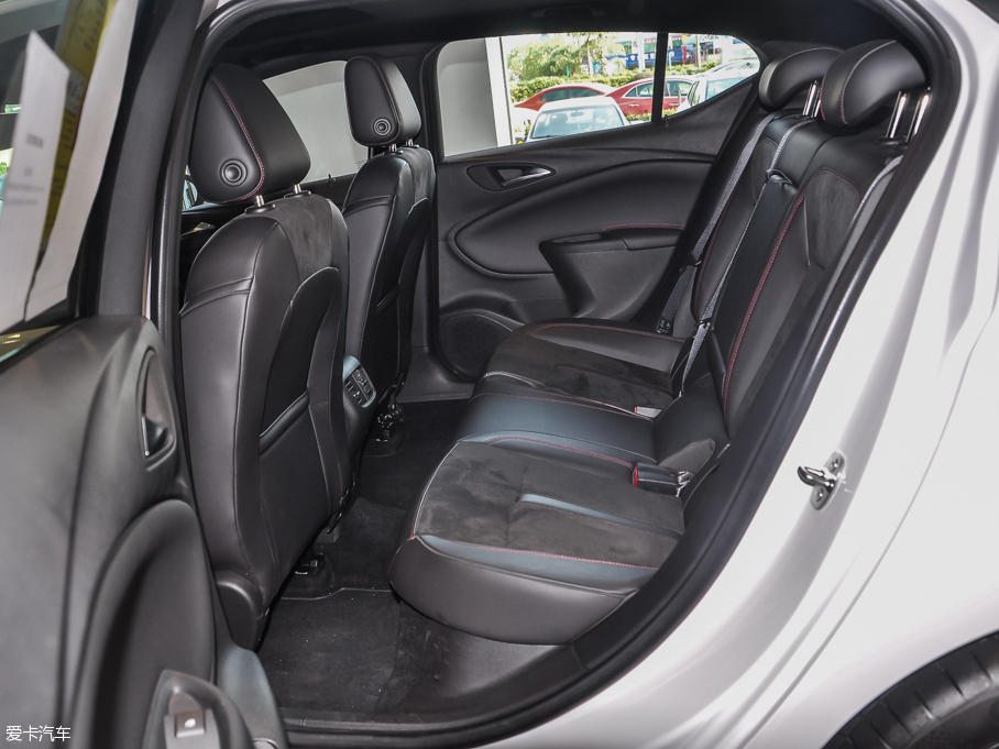 2016GS ɎGS 20T pxȼ\