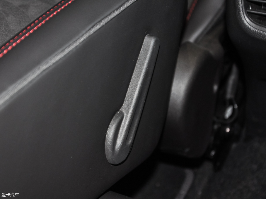 2016GS ɎGS 20T pxȼ\