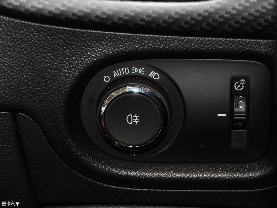 2016GS ɎGS 20T pxȼ\