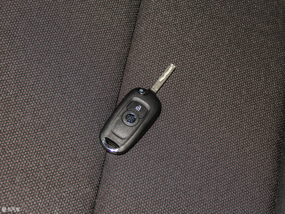 2016GS ɎGS 20T pxϺ\