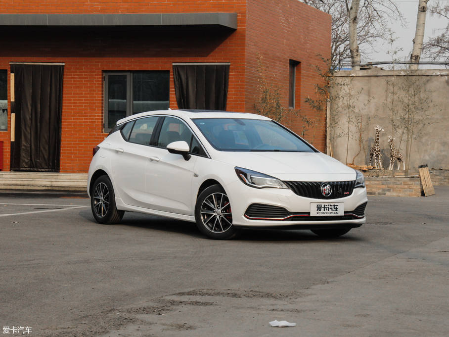 2016GS ɎGS 20T pxȼ\