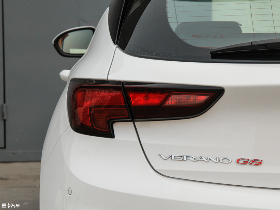 2016GS ɎGS 20T pxȼ\