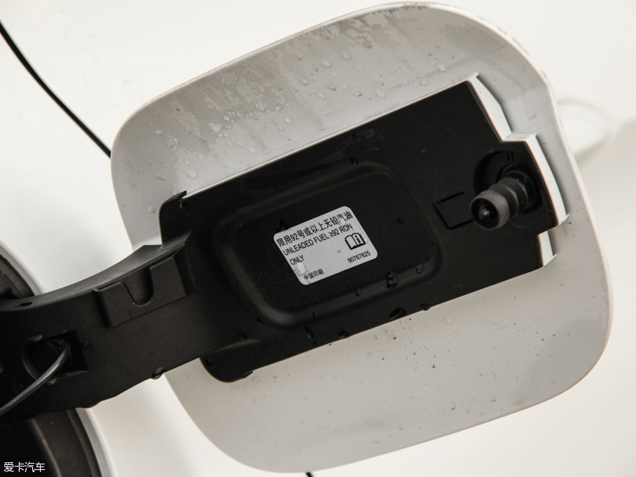 2016GS ɎGS 20T pxȼ\