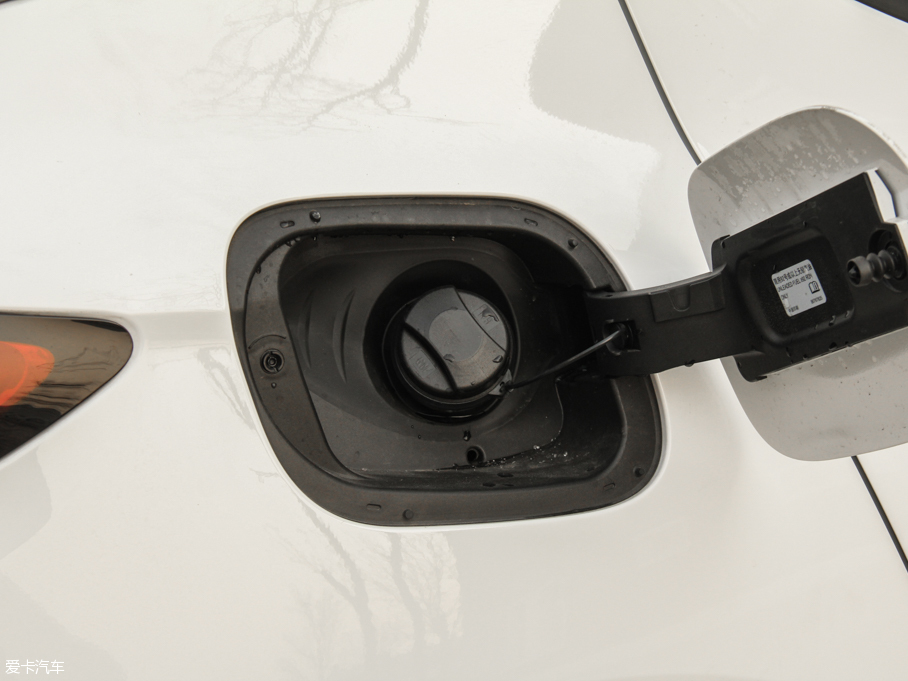 2016GS ɎGS 20T pxȼ\