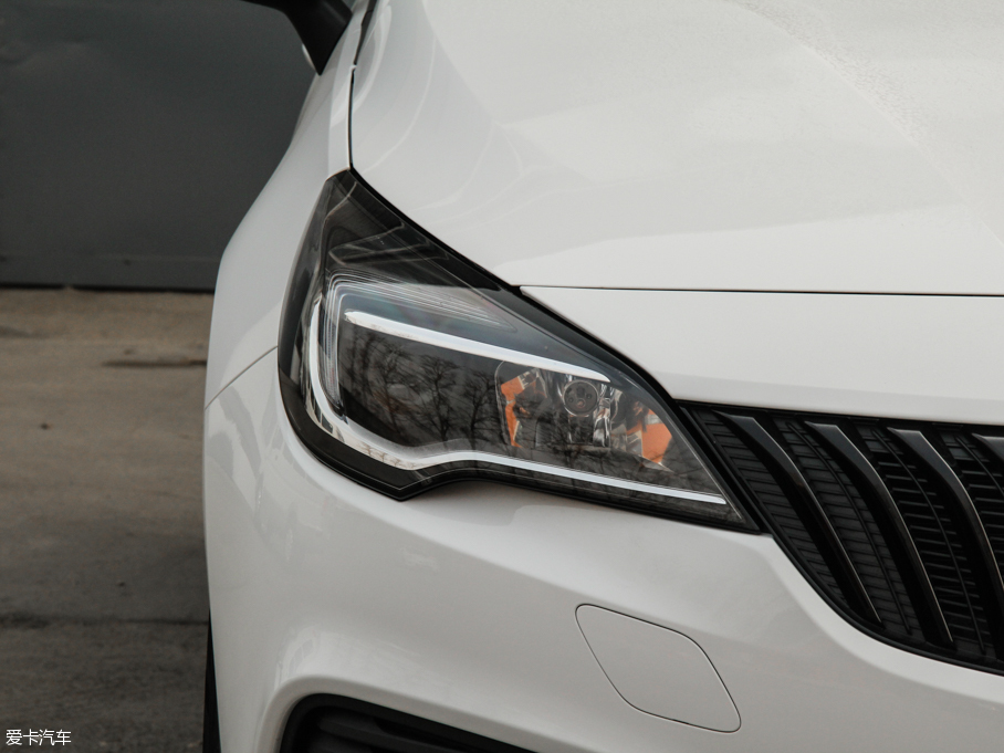 2016GS ɎGS 20T pxȼ\