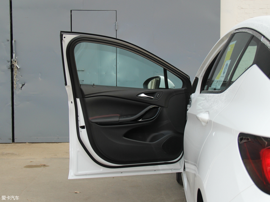 2016GS ɎGS 20T pxȼ\