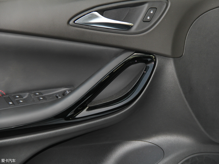 2016GS ɎGS 20T pxȼ\