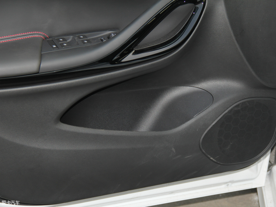 2016GS ɎGS 20T pxȼ\