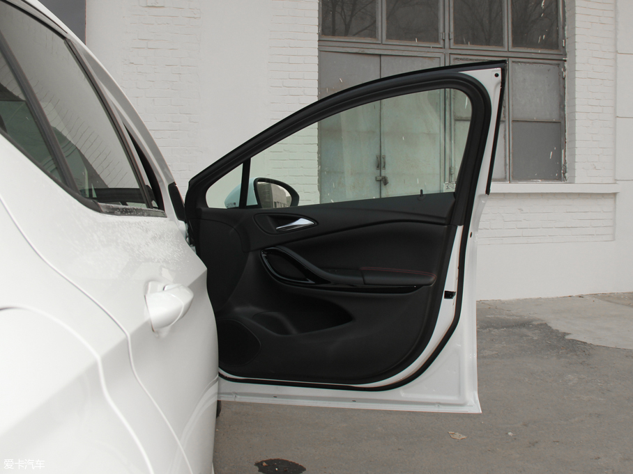 2016GS ɎGS 20T pxȼ\