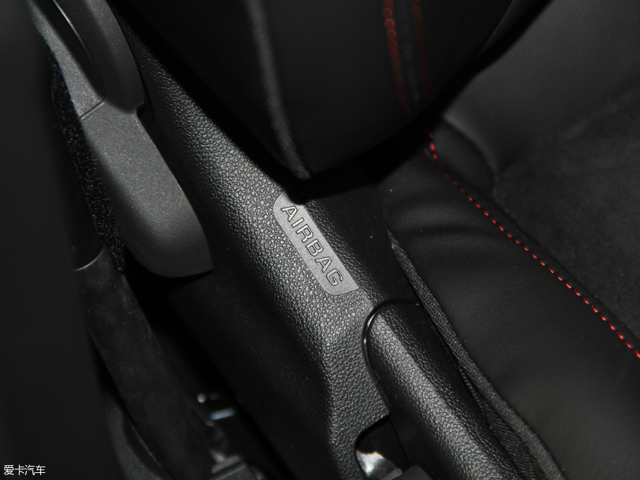 2016GS ɎGS 20T pxȼ\