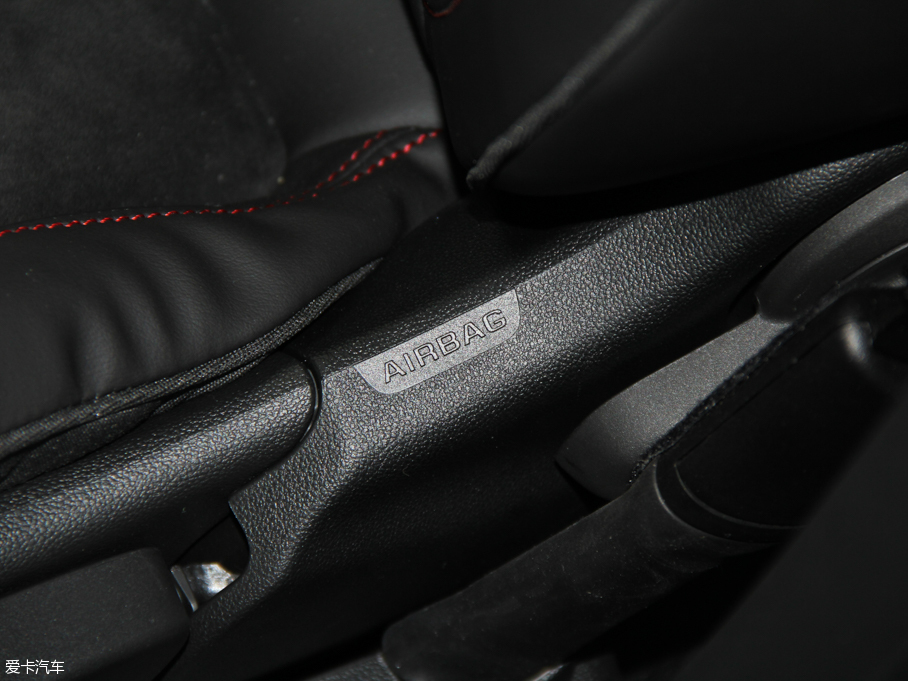 2016GS ɎGS 20T pxȼ\