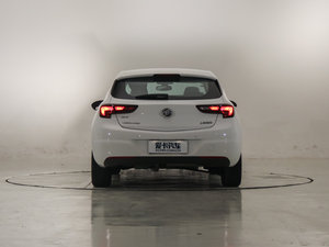 2016款两厢 15S 自动领先型 正后	