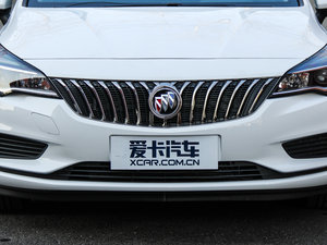 2016款两厢 15S 自动进取型 中网