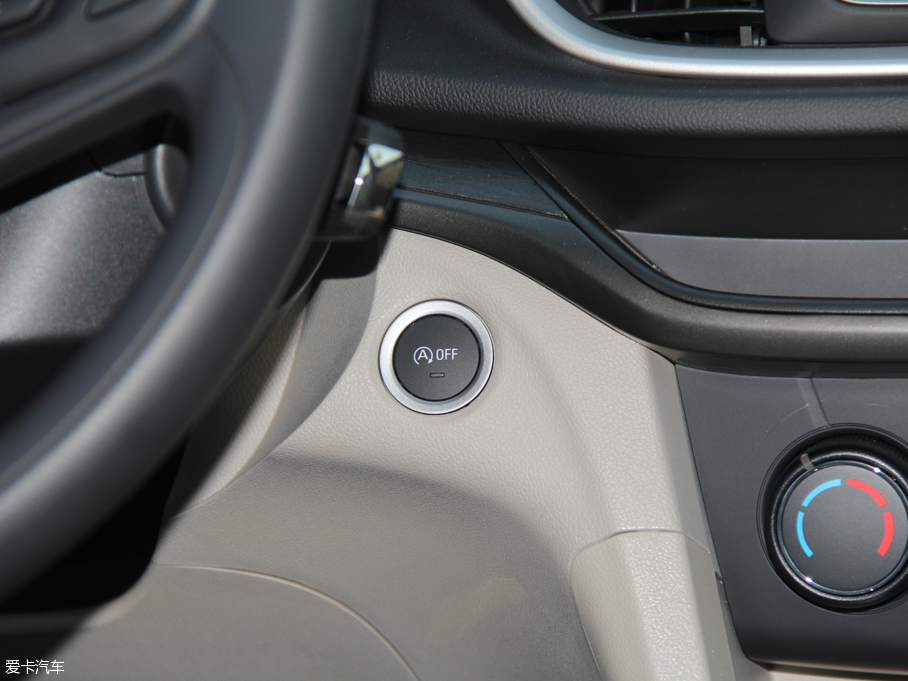 上汽通用別克2016款全新英朗