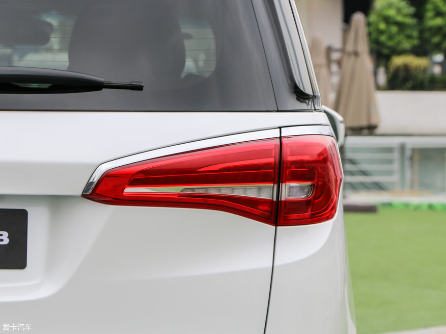 2017eGL8 ES 28T Ş (gu)V