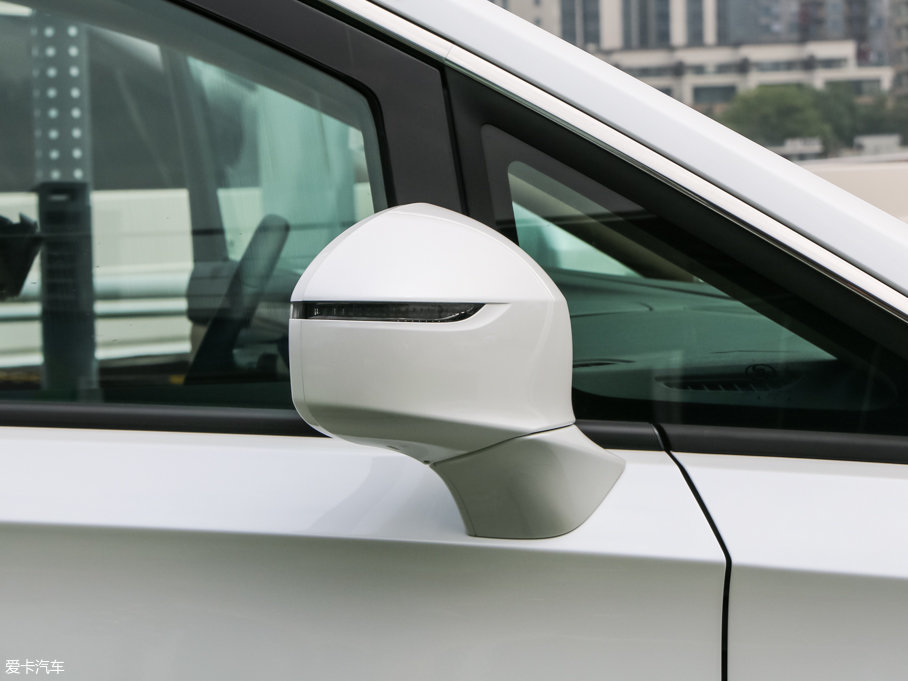 2017eGL8 ES 28T Ş V