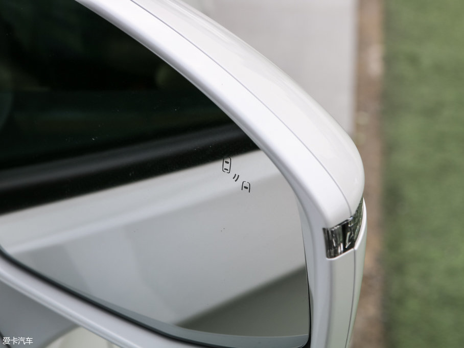 2017eGL8 ES 28T Ş V