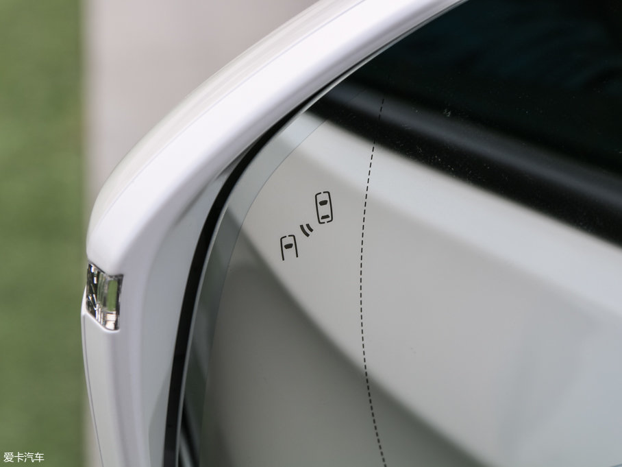 2017eGL8 ES 28T Ş V