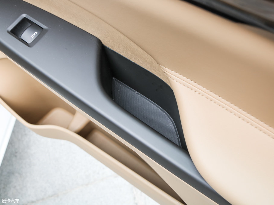 2017eGL8 ES 28T Ş (gu)V