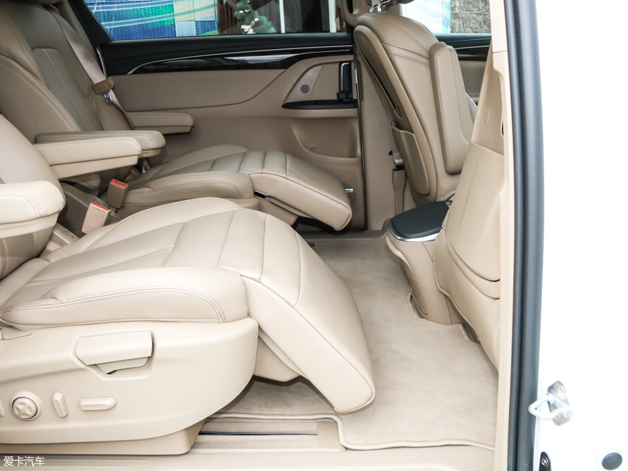 2017eGL8 ES 28T Ş V