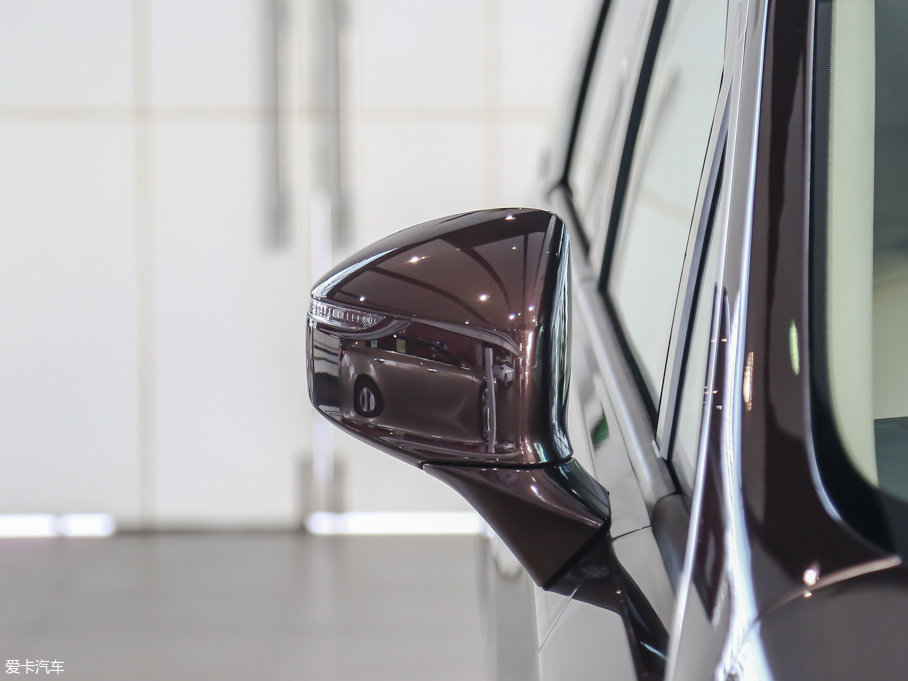 2017eGL8 ES 28T Ş V