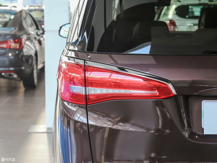 2017eGL8 ES 28T Ş V