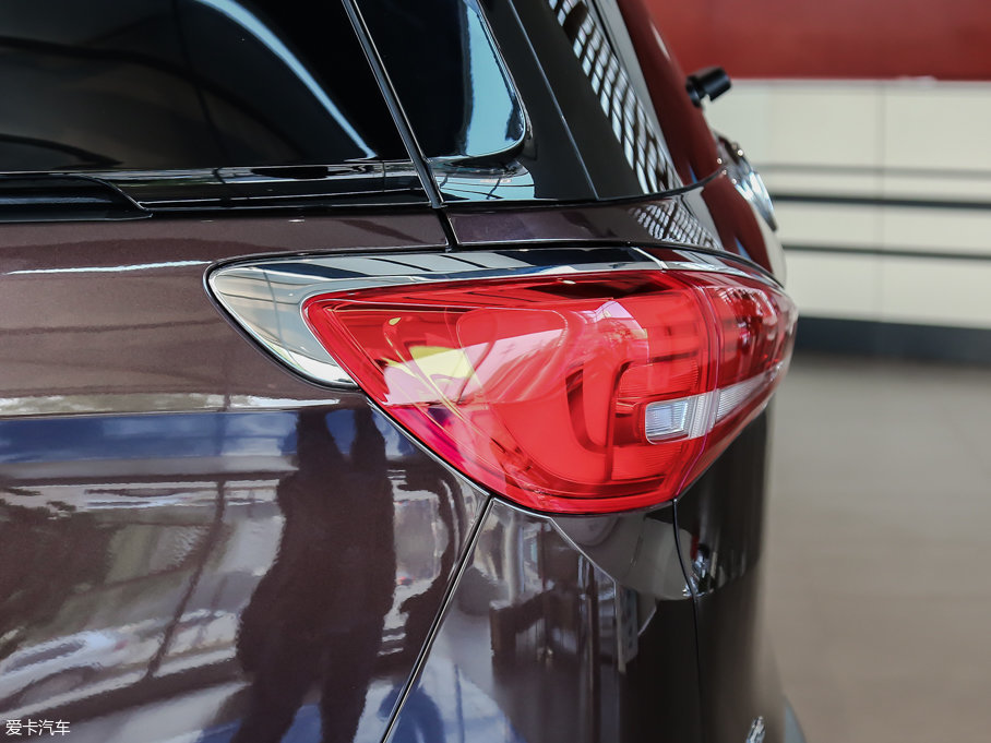 2017eGL8 ES 28T Ş V