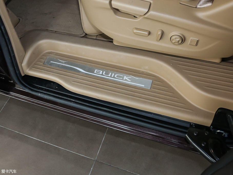 2017eGL8 ES 28T Ş V