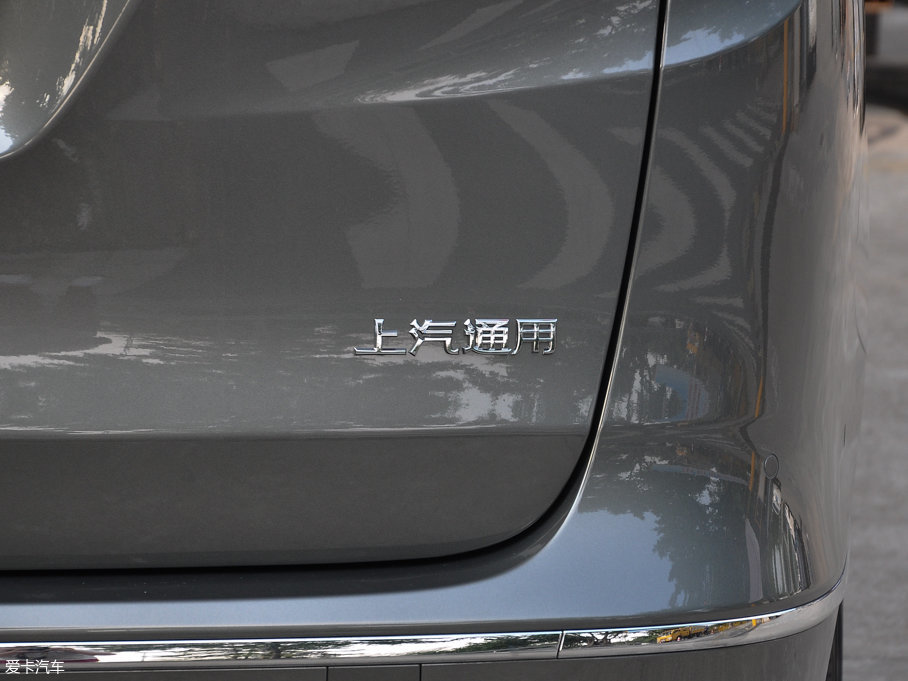 2017eGL8 ES 28T Ş V