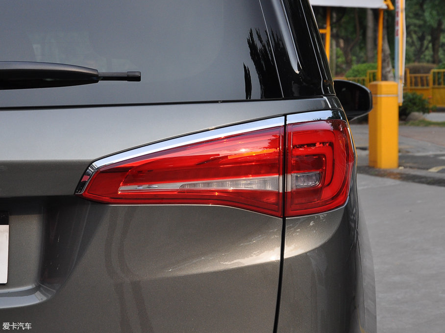 2017eGL8 ES 28T Ş V