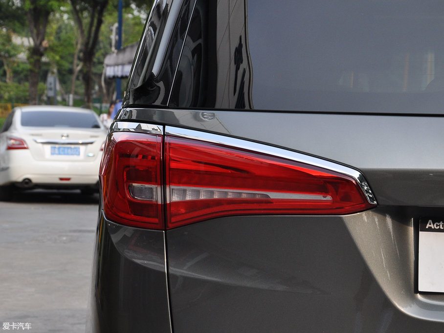 2017eGL8 ES 28T Ş V