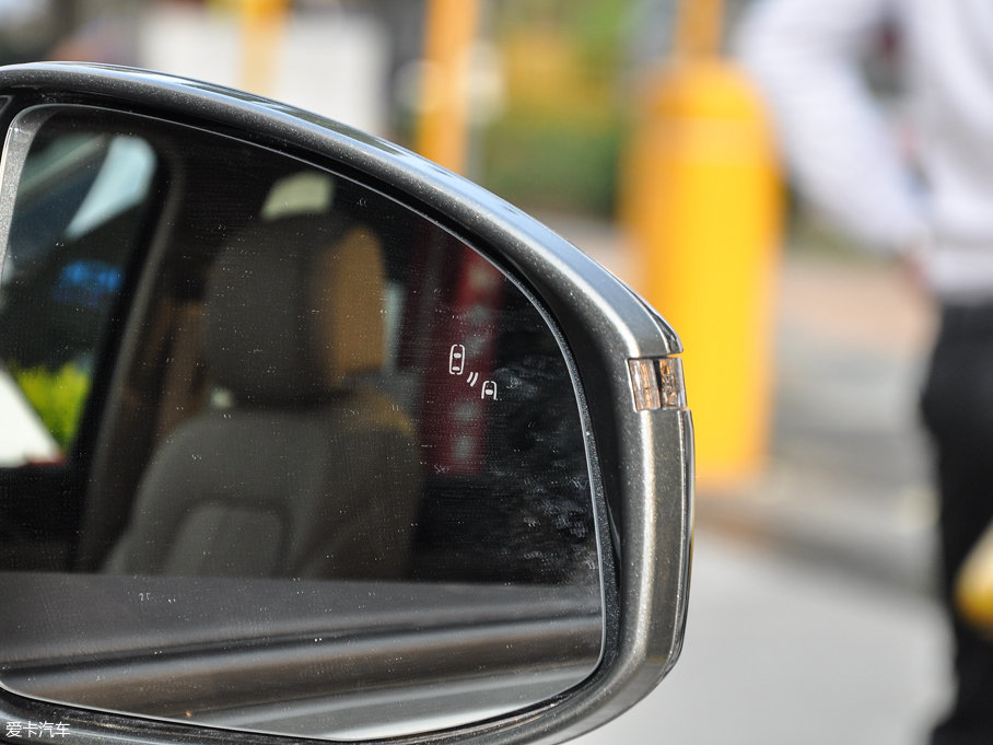 2017eGL8 ES 28T Ş V