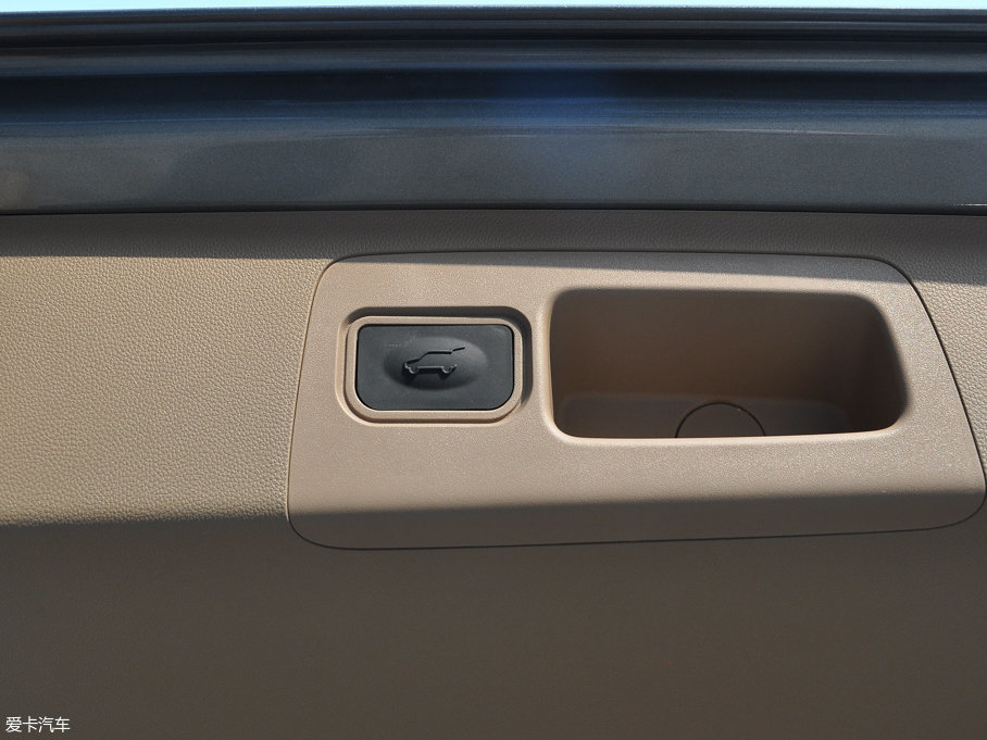 2017eGL8 ES 28T Ş V