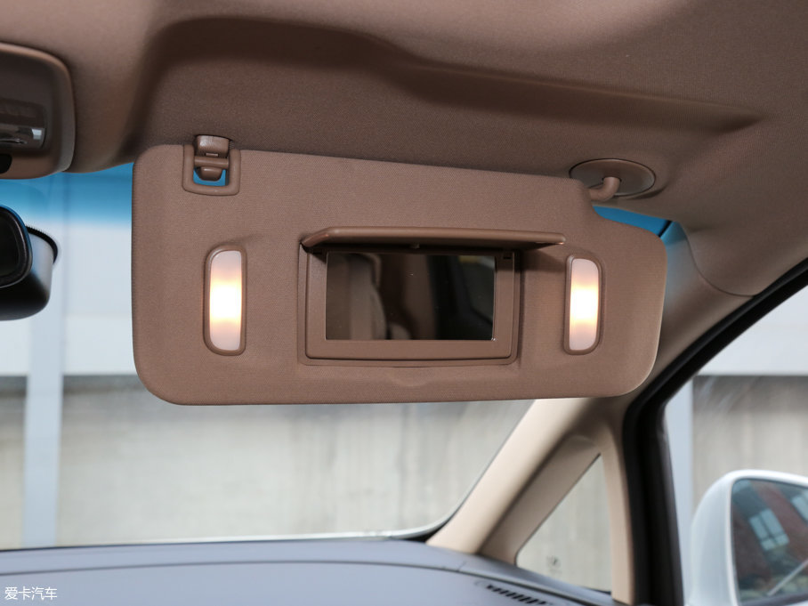 2017eGL8 ES 28T Ş (gu)V