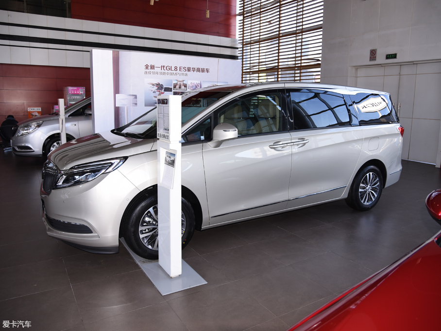 2017eGL8 ES 28T Ş (gu)V