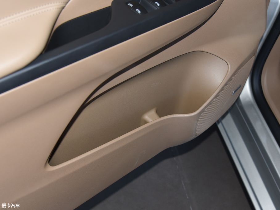 2017eGL8 ES 28T Ş V