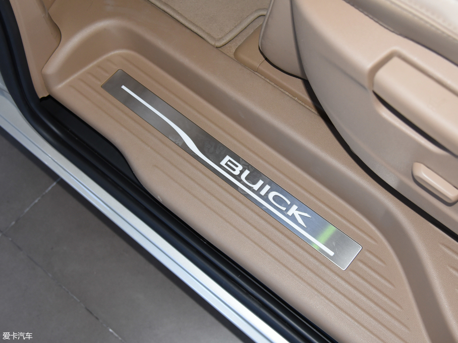 2017eGL8 ES 28T Ş (gu)V