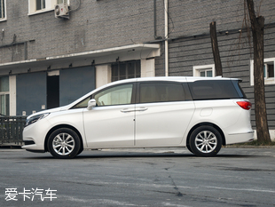 上汽通用別克2017款別克GL8豪華商務