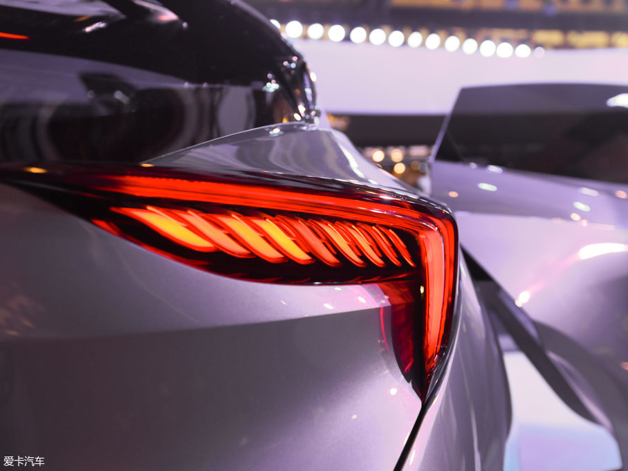 2017��e��VELITE ����܇