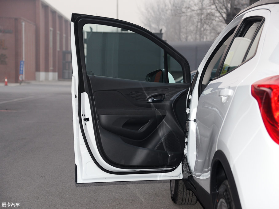 2017 18T ԄӃ򌶼Еr