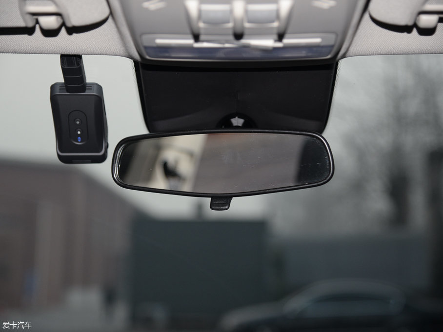 2017 18T ԄӃ򌶼Еr