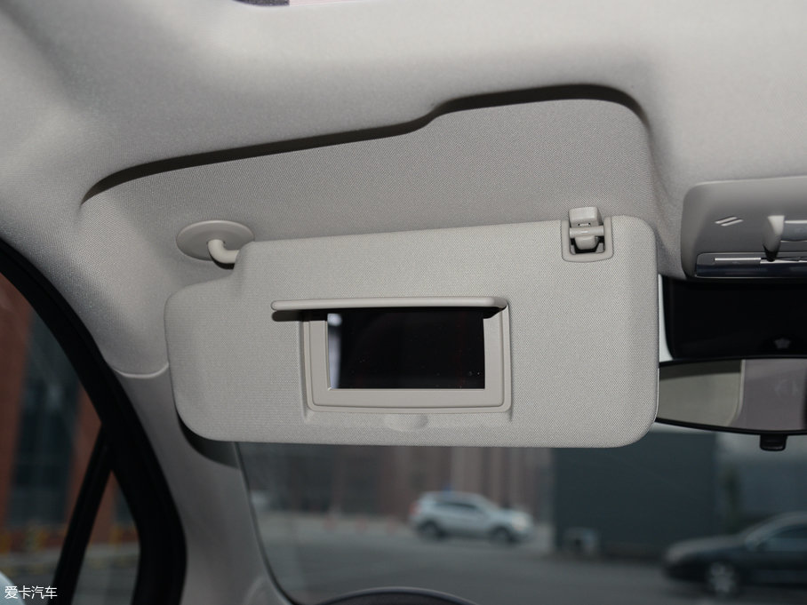 2017 18T ԄӃ򌶼Еr