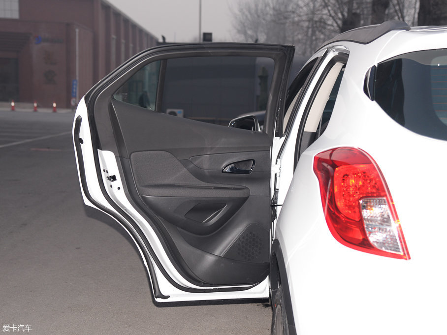 2017 18T ԄӃ򌶼Еr