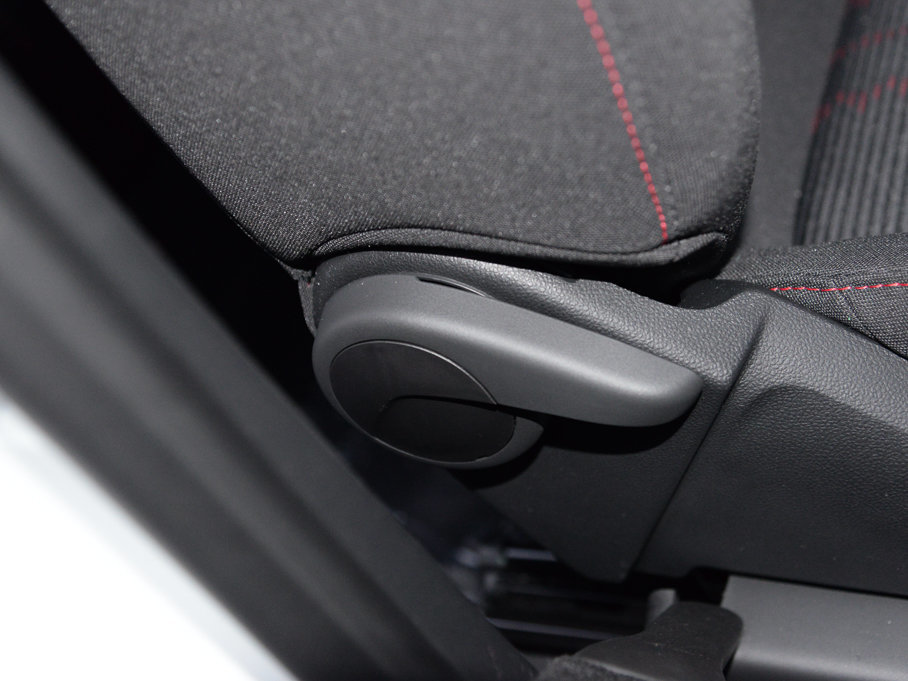 2017 18T ԄӃ򌶼Еr