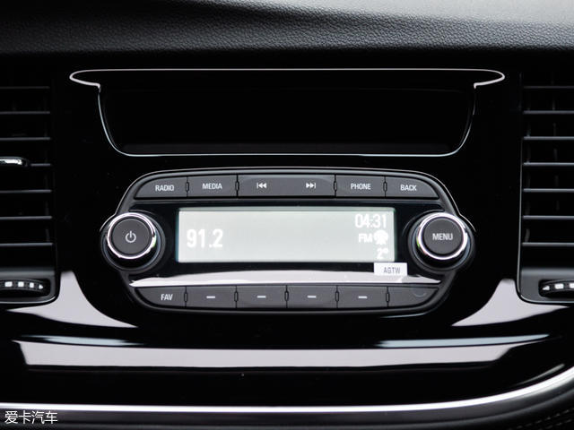 上汽通用別克2017款昂科拉