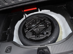 2017款18T 自动两驱都市领先型 备胎