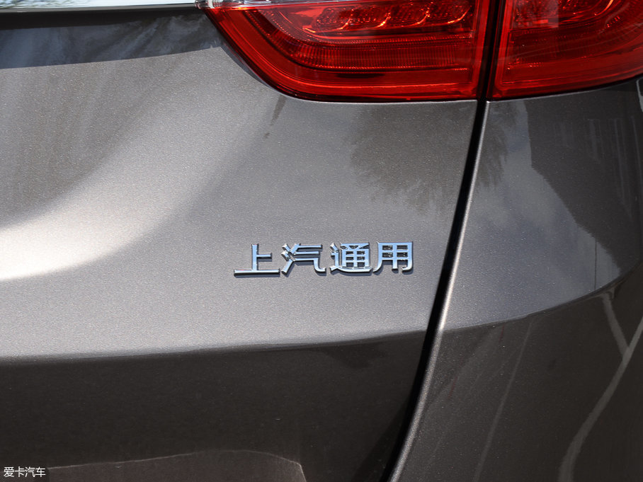 2017eGL8 25S F (gu)V