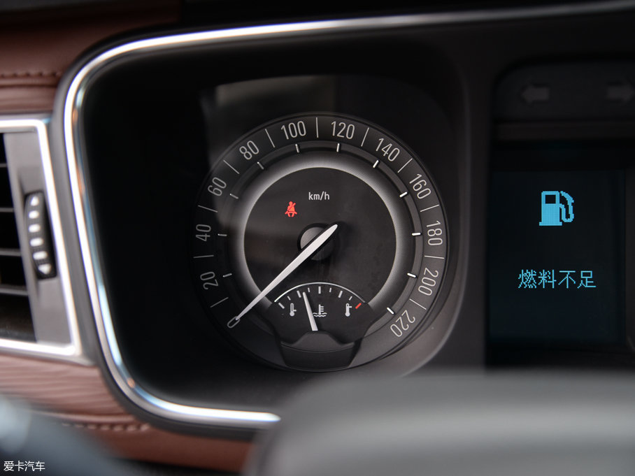 2017eGL8 25S F (gu)V