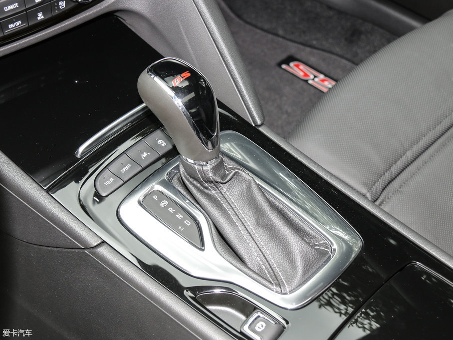 上汽通用別克2017款君威GS